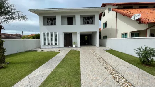 Casa com 3 Quartos para venda ou aluguel, 408m² no Praia João Rosa, Biguaçu