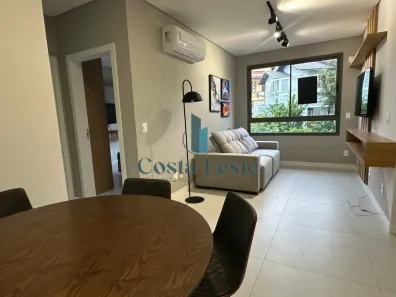 Apartamento com 2 Quartos para alugar, 65m² no Carvoeira, Florianópolis