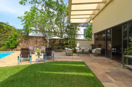 Casa com 5 Quartos para alugar, 1300m² no Jardim Leonor, São Paulo