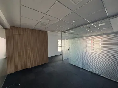 Sala Comercial para venda ou aluguel, 135m² no Cidade Monções, São Paulo