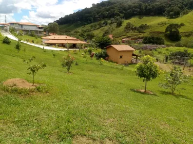 Fazenda/Sítio com 3 Quartos à venda, 230m² no Santa Luzia Rural, Taubaté