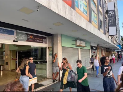 Ponto Comercial para alugar, 64m² no Catete, Rio de Janeiro