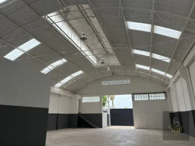 Galpão/Depósito/Armazém à venda, 1350m² no Campestre, Santo André