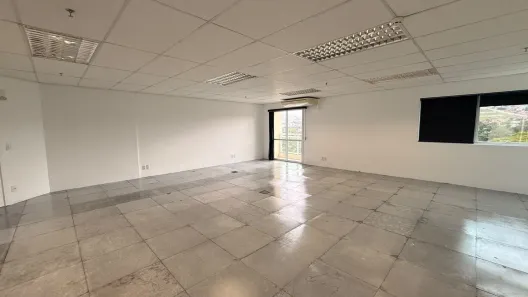 Sala Comercial para alugar, 131m² no Vila Almeida, São Paulo