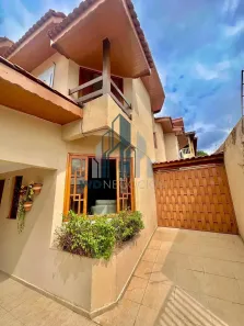 Sobrado com 3 Quartos à venda, 206m² no Vila Pedroso, São Paulo
