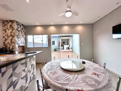 Casa com 4 Quartos à venda, 129m² no Colúmbia, Londrina
