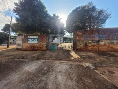 Lote/Terreno à venda, 593m² no Zona 08, Maringá