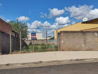 Lote/Terreno à venda, 250m² no Bela São Pedro, São Pedro