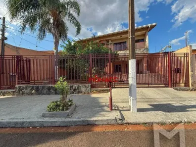 Sobrado com 4 Quartos à venda, 335m² no Alpes, Londrina