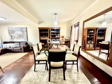 Casa com 4 Quartos à venda, 276m² no Centro, Canoas