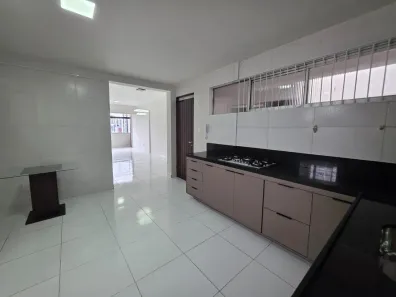 Apartamento com 2 Quartos para alugar, 75m² no Manaíra, João Pessoa