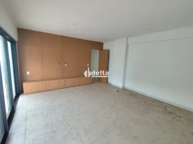 Apartamento com 3 Quartos para alugar, 139m² no Morada da Colina, Uberlândia