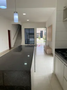 Casa de Condomínio com 3 Quartos à venda, 172m² no Jardins Capri, Senador Canedo