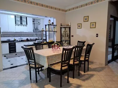 Sobrado com 4 Quartos à venda, 223m² no Residencial São Paulo, Jacareí
