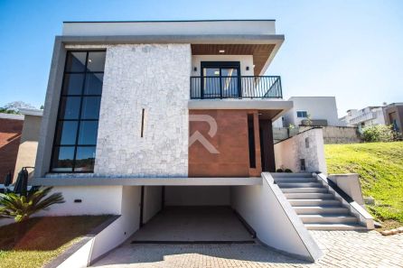 Casa com 4 Quartos à venda, 330m² no São Braz, Curitiba