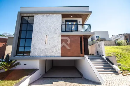 Casa com 4 Quartos à venda, 330m² no São Braz, Curitiba
