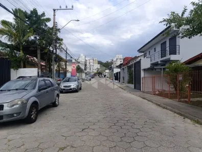 Prédio Comercial para alugar, 150m² no Córrego Grande, Florianópolis