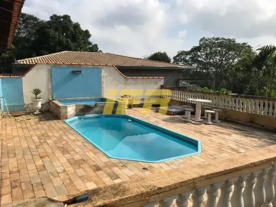 Fazenda/Sítio com 3 Quartos à venda, 100m² no Barreiro, Taubaté