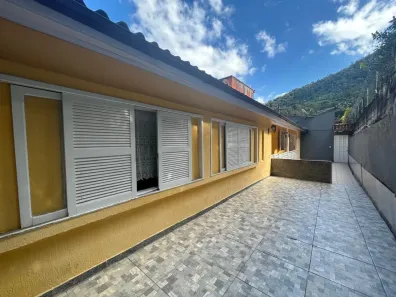 Casa com 3 Quartos à venda, 83m² no Nogueira, Petrópolis