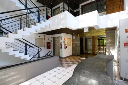 Prédio Comercial para alugar, 984m² no Jardim do Salso, Porto Alegre