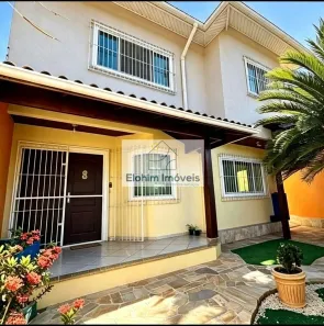 Casa com 4 Quartos à venda, 241m² no Lagoa, Macaé