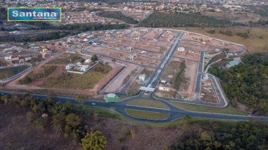 Casa de Condomínio com 3 Quartos à venda, 141m² no Cidade das Flores, Caldas Novas