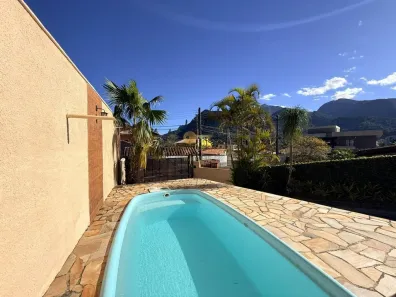 Casa de Condomínio com 3 Quartos à venda, 119m² no Carlos Guinle, Teresópolis