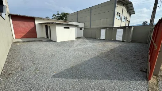 Galpão/Depósito/Armazém à venda, 111m² no Rio Cerro I, Jaraguá do Sul