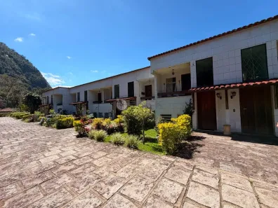 Casa de Condomínio com 2 Quartos à venda, 83m² no Soberbo, Teresópolis