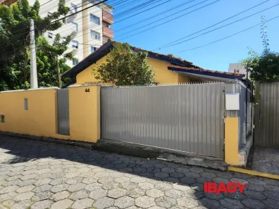 Kitnet com 1 Quarto para alugar, 16m² no Trindade, Florianópolis