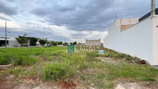 Lote/Terreno à venda, 242m² no Jardim Espanha, Maringá