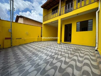 Casa com 3 Quartos para alugar, 284m² no Araguaia, Belo Horizonte