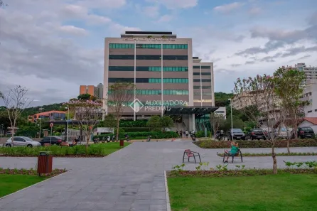 Sala Comercial à venda, 157m² no João Paulo, Florianópolis