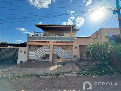 Sobrado com 4 Quartos à venda, 181m² no Residencial Solar Ville, Goiânia
