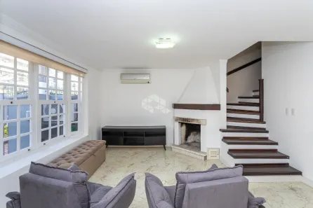 Casa com 3 Quartos à venda, 187m² no Chácara das Pedras, Porto Alegre