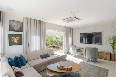 Apartamento com 3 Quartos à venda, 205m² no Jardim do Salso, Porto Alegre