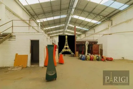 Galpão/Depósito/Armazém para alugar, 750m² no Navegantes, Porto Alegre