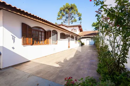Casa com 4 Quartos à venda, 497m² no Cajuru, Curitiba