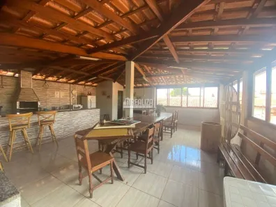 Sobrado com 3 Quartos à venda, 271m² no Jardim Uberaba, Uberaba