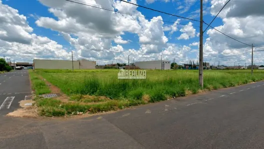 Lote/Terreno à venda, 2489m² no Parque das Laranjeiras, Uberaba