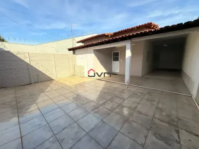 Casa com 3 Quartos para alugar, 150m² no Segismundo Pereira, Uberlândia