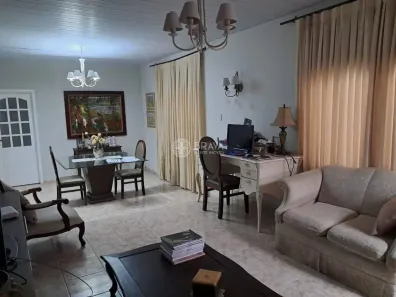 Imóvel Comercial com 3 Quartos para alugar, 270m² no Fazenda, Itajaí