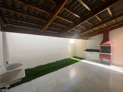 Casa com 3 Quartos à venda, 180m² no Setor Garavelo, Goiânia