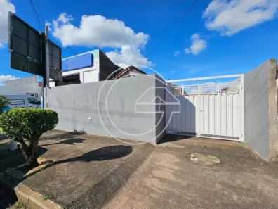 Casa com 2 Quartos para alugar, 10m² no Centro, Marília