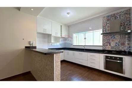 Casa com 3 Quartos à venda, 200m² no Residencial Ouro Verde, Botucatu