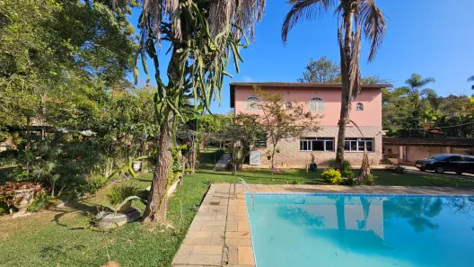 Fazenda/Sítio com 3 Quartos à venda, 241m² no Grama, Juiz de Fora