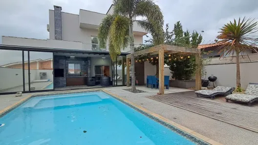 Casa de Condomínio com 4 Quartos à venda, 220m² no Ninho Verde II, Pardinho