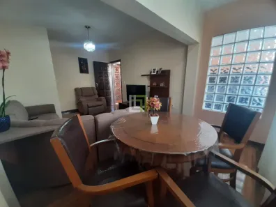 Casa com 2 Quartos à venda, 374m² no Vila Salermo, Jundiaí