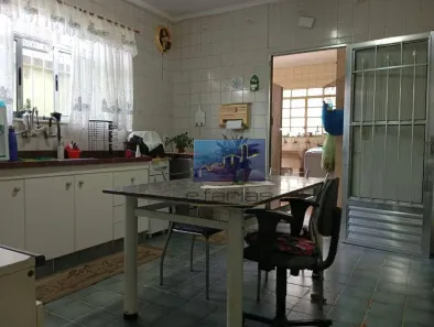 Sobrado com 2 Quartos à venda, 230m² no Chácara Seis de Outubro, São Paulo