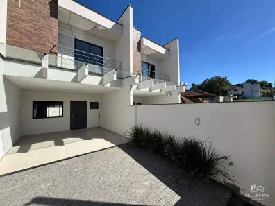Casa com 3 Quartos à venda, 140m² no Costa e Silva, Joinville